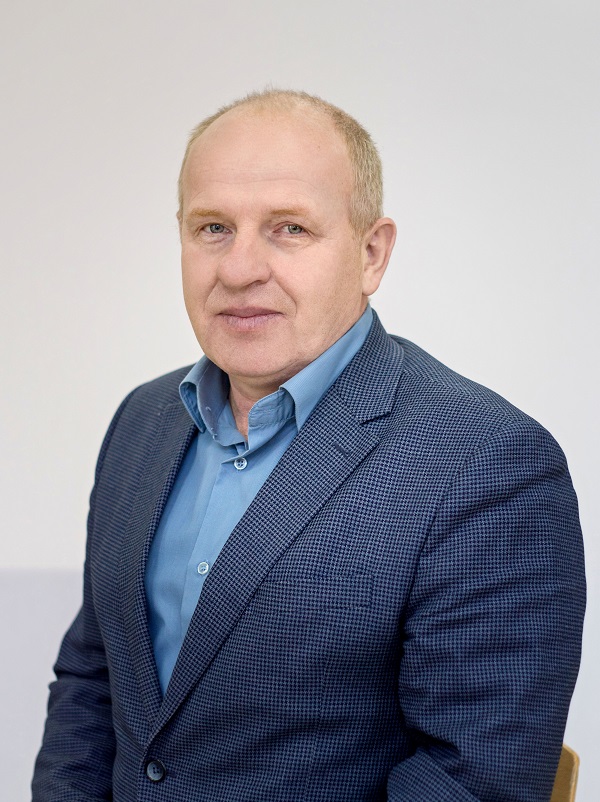 Усачев Олег Борисович.